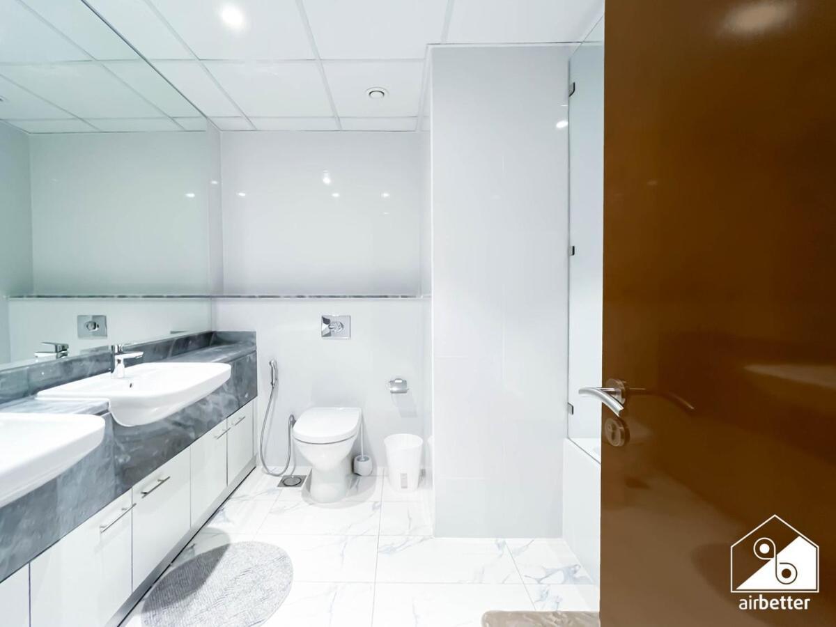 Apartment Wonderful 2b With Canal Views At Amna Tower