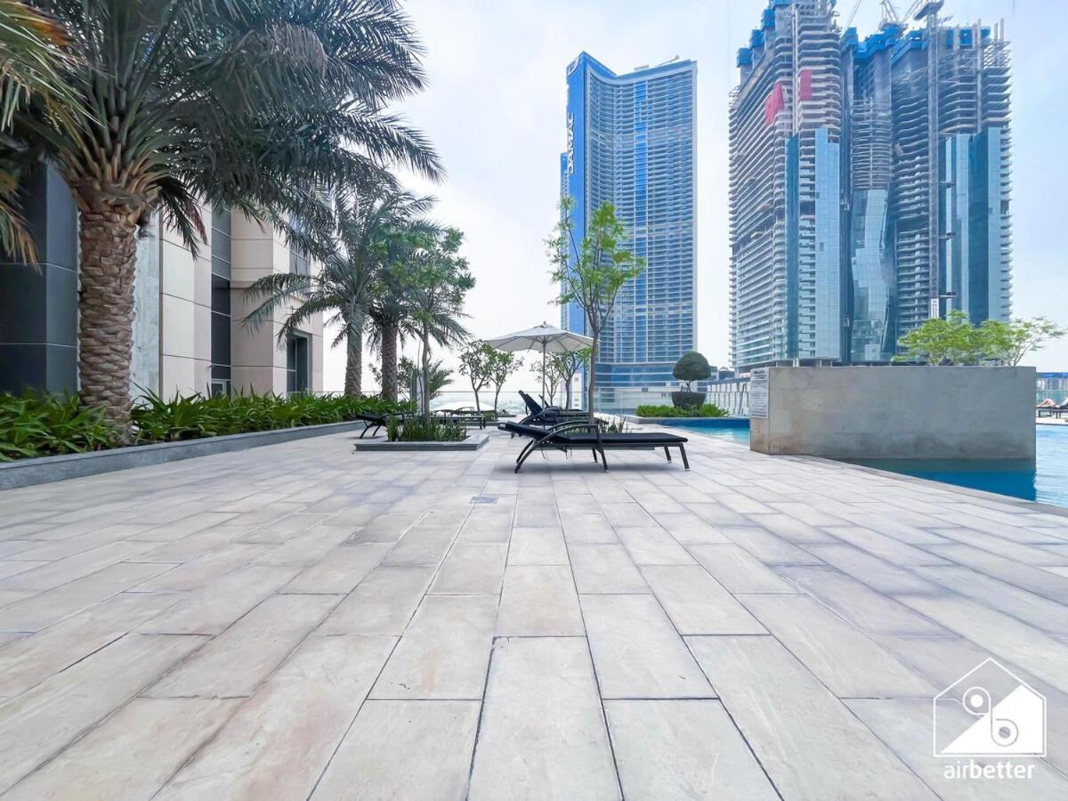 Wonderful 2b With Canal Views At Amna Tower Dubai